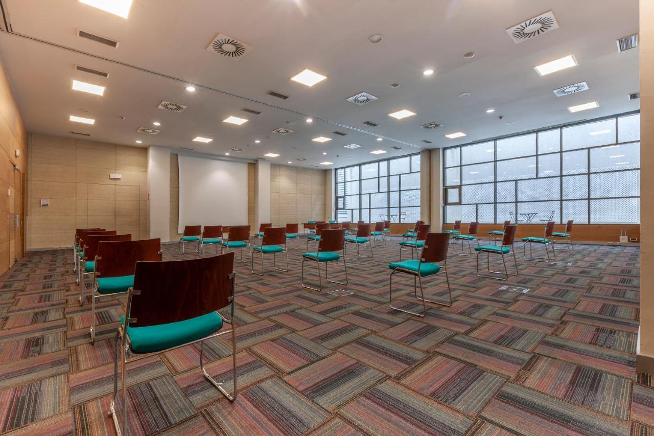 Hotel Puerta De Bilbao Barakaldo Buitenkant foto