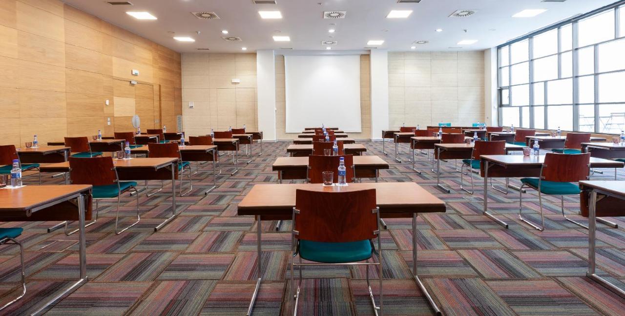 Hotel Puerta De Bilbao Barakaldo Buitenkant foto