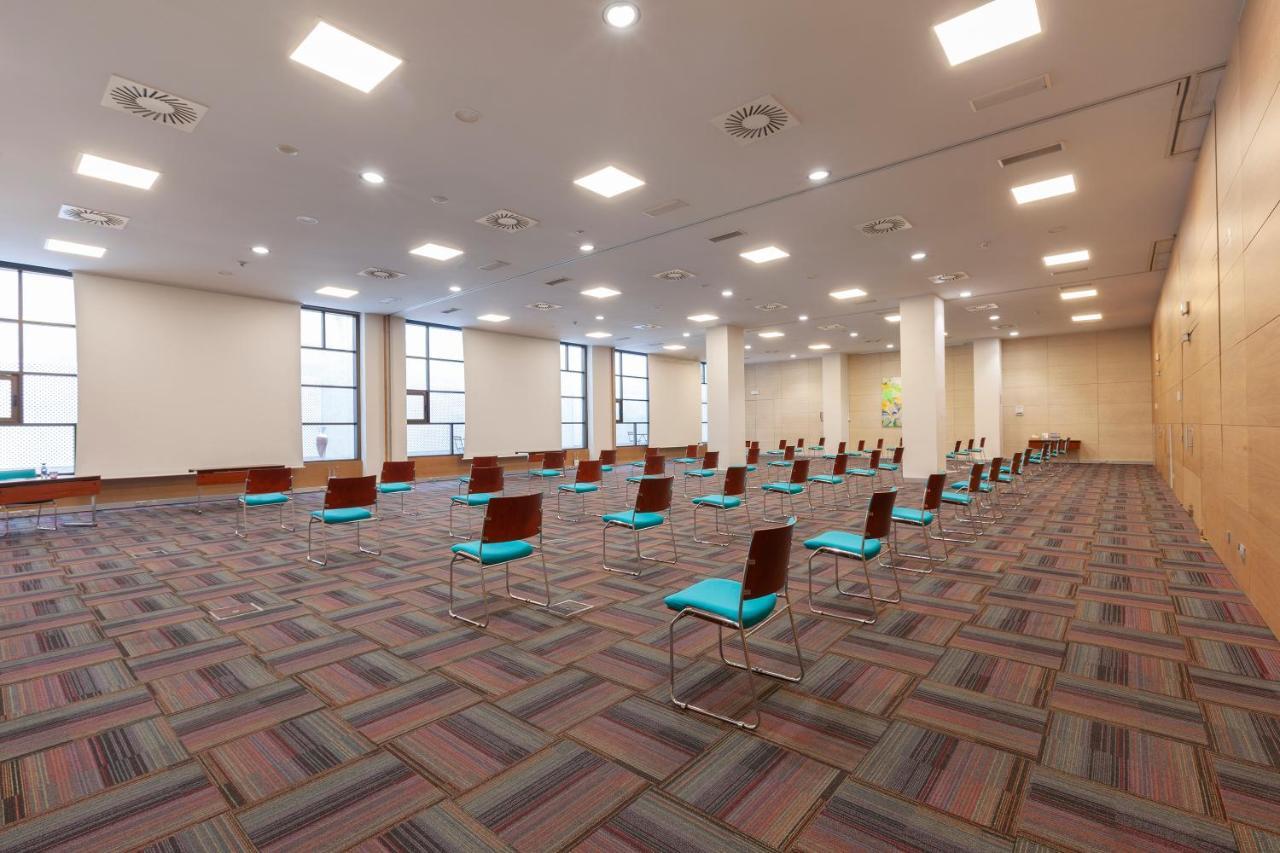 Hotel Puerta De Bilbao Barakaldo Buitenkant foto