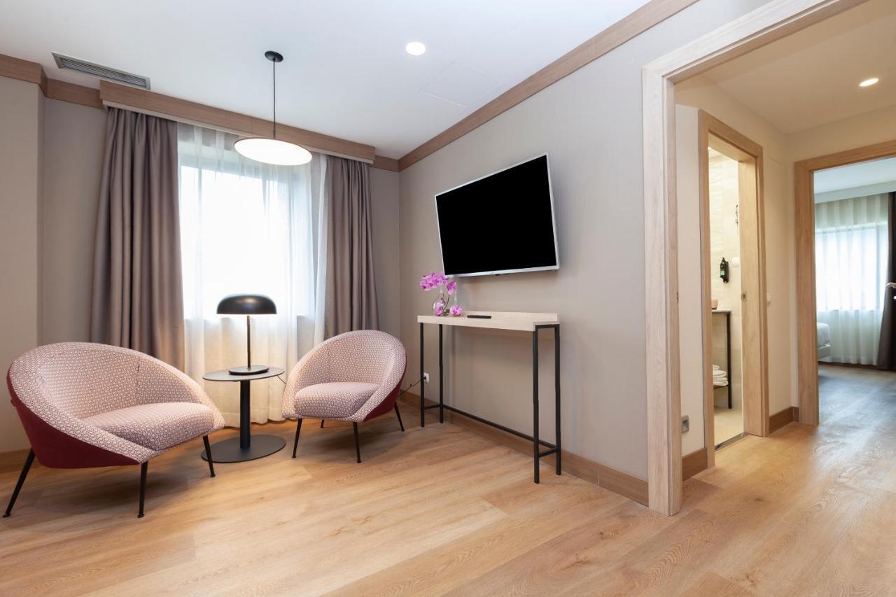 Hotel Puerta De Bilbao Barakaldo Buitenkant foto