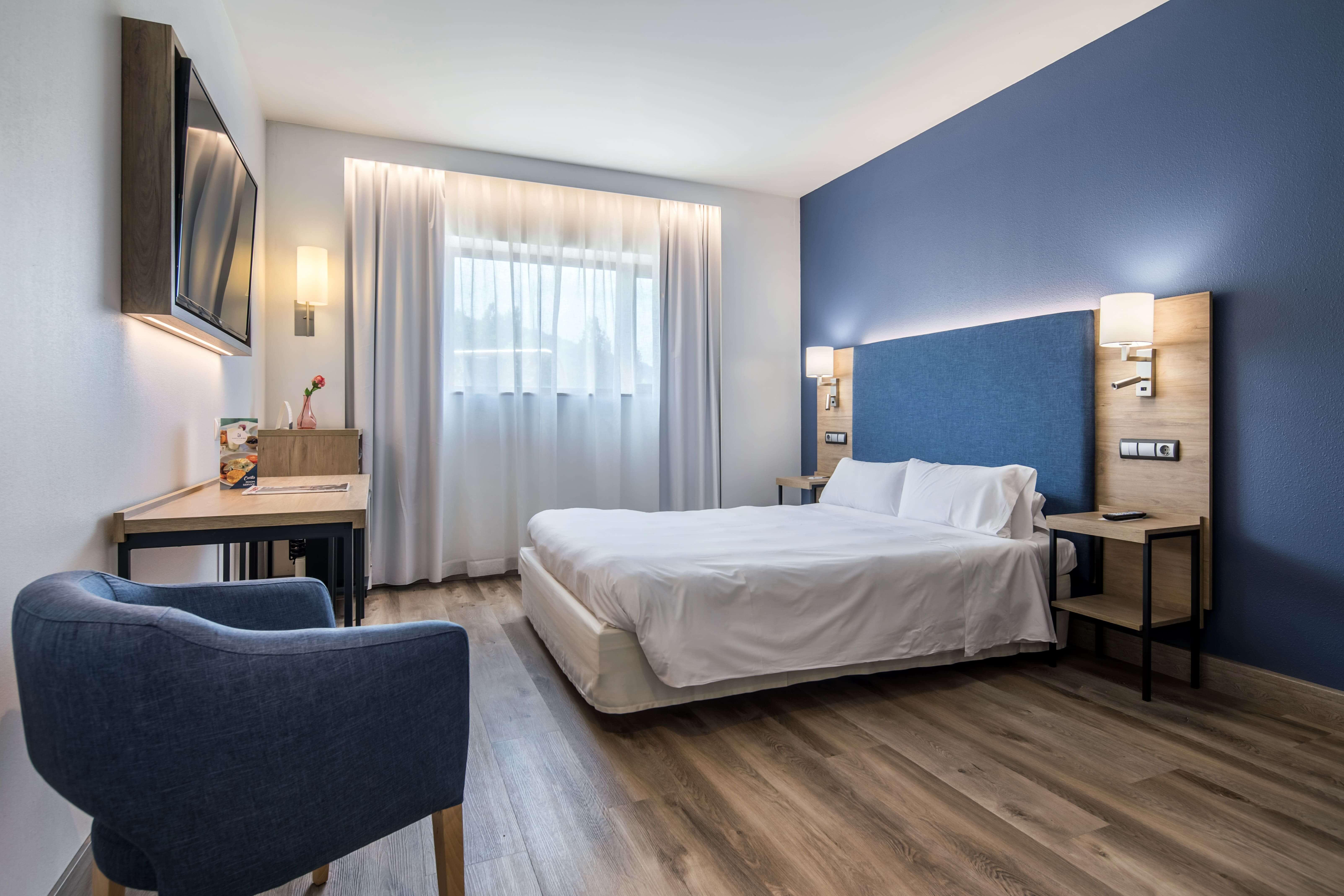 Hotel Puerta De Bilbao Barakaldo Buitenkant foto