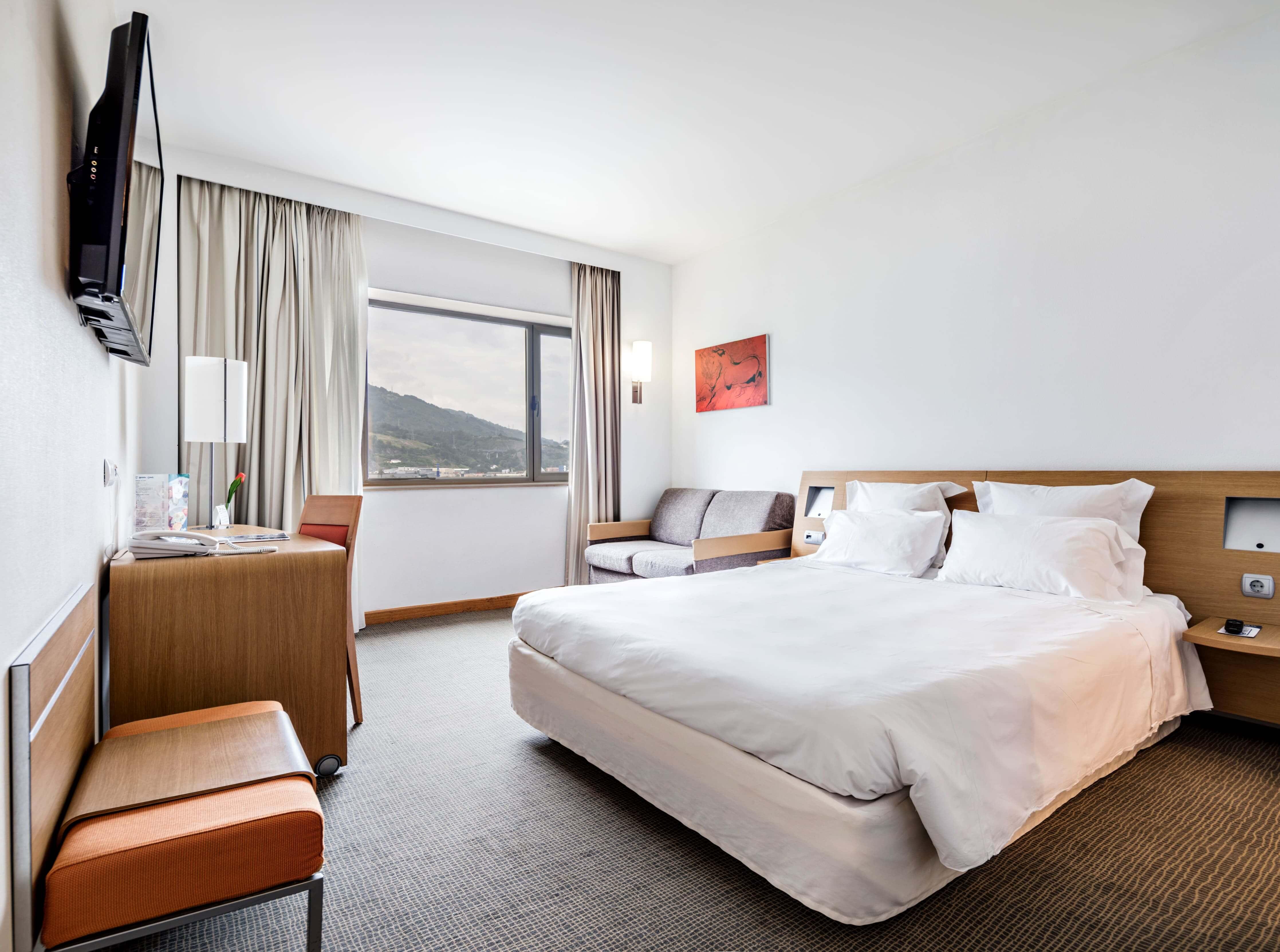 Hotel Puerta De Bilbao Barakaldo Buitenkant foto