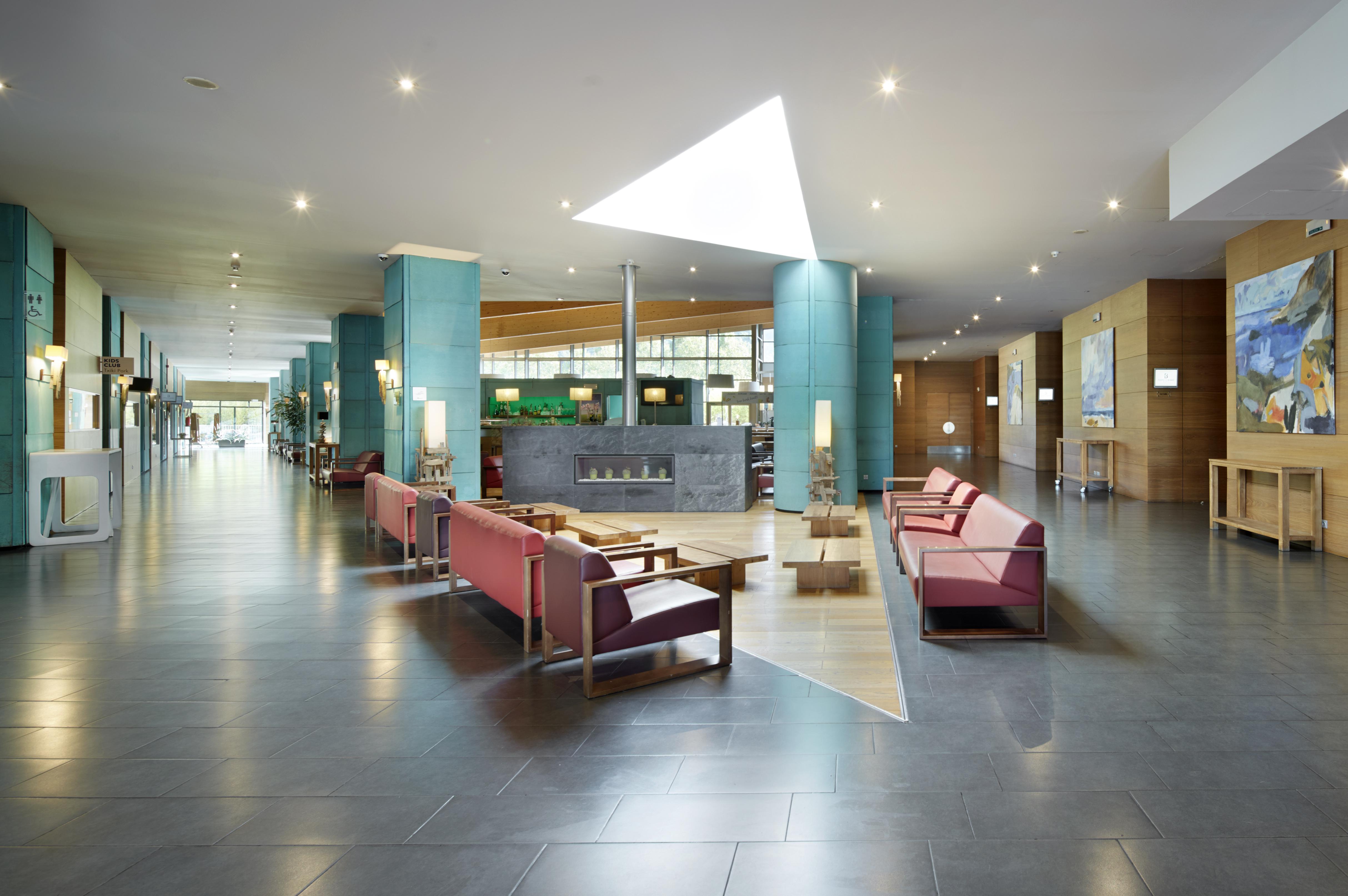 Hotel Puerta De Bilbao Barakaldo Buitenkant foto