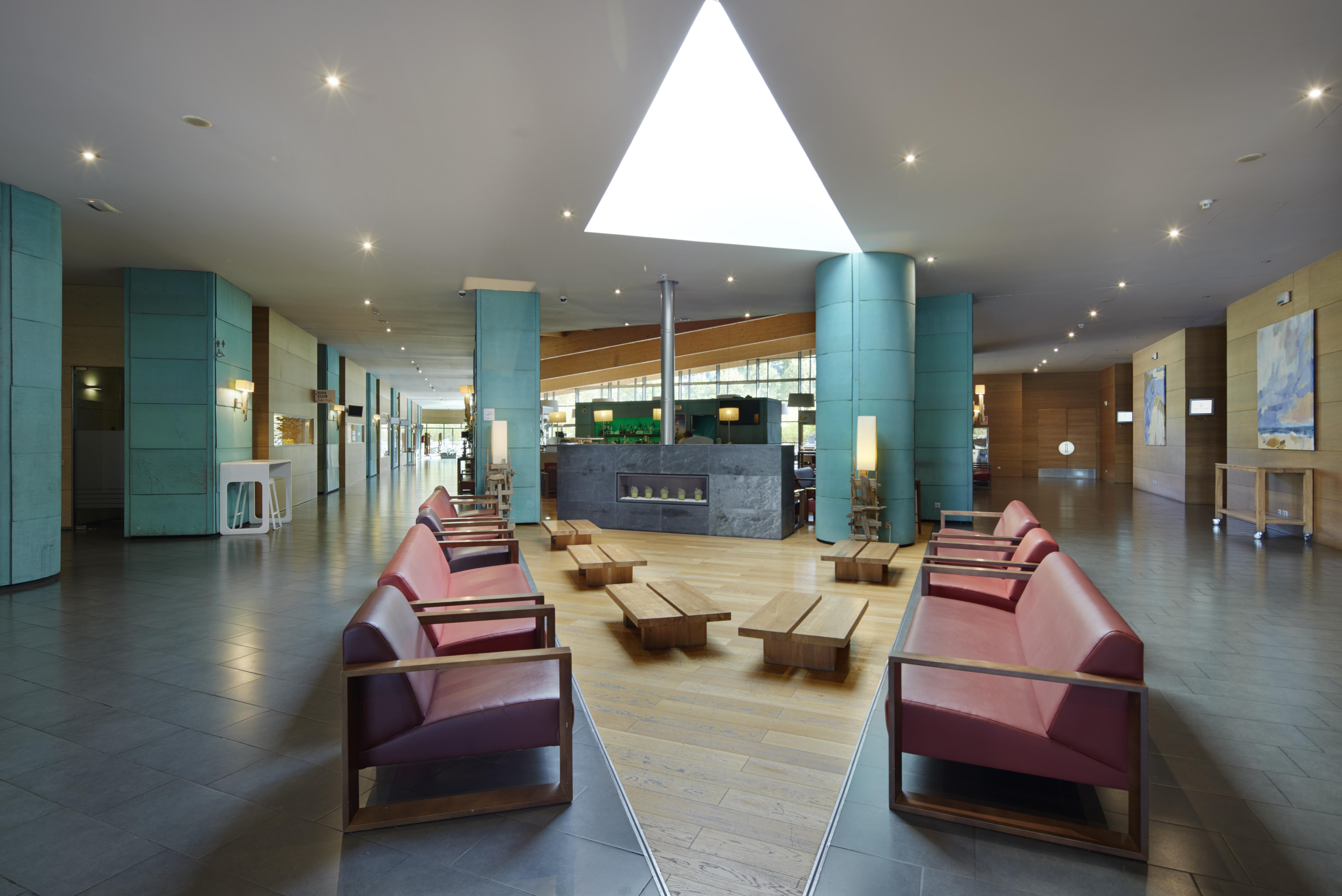 Hotel Puerta De Bilbao Barakaldo Buitenkant foto