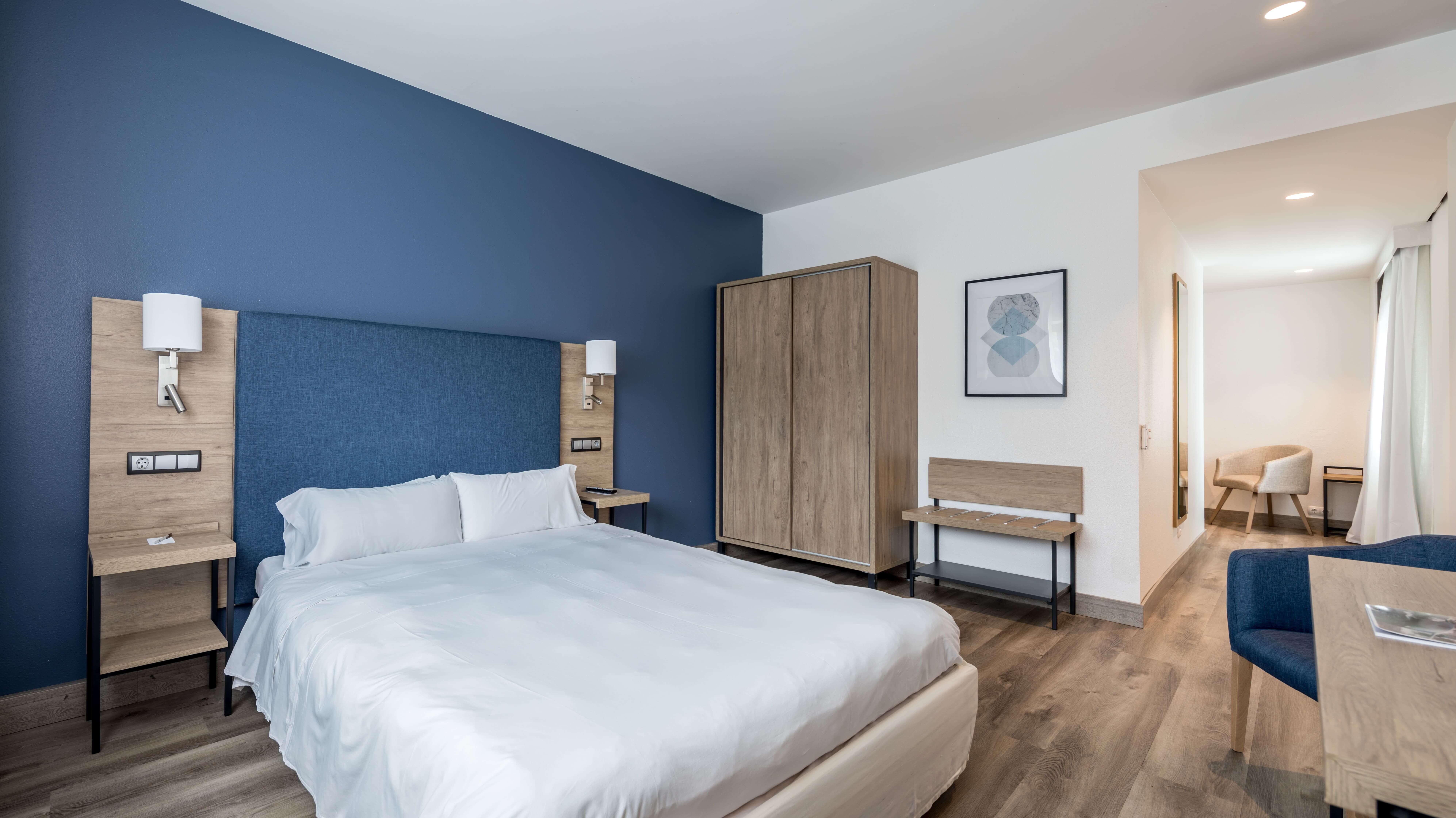 Hotel Puerta De Bilbao Barakaldo Buitenkant foto